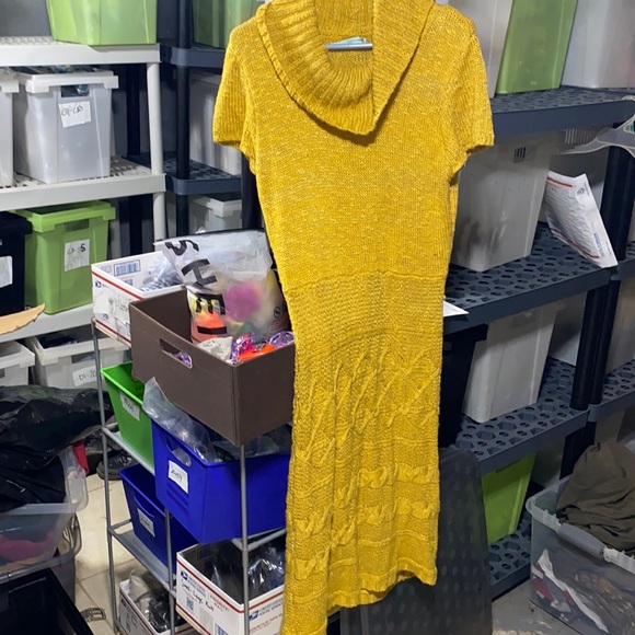 Maurices Dresses & Skirts - Maurices XL Yellow Thick Short Sleeve Dress